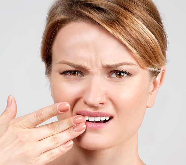 Kendall What Should I Do If I Chip My Tooth?